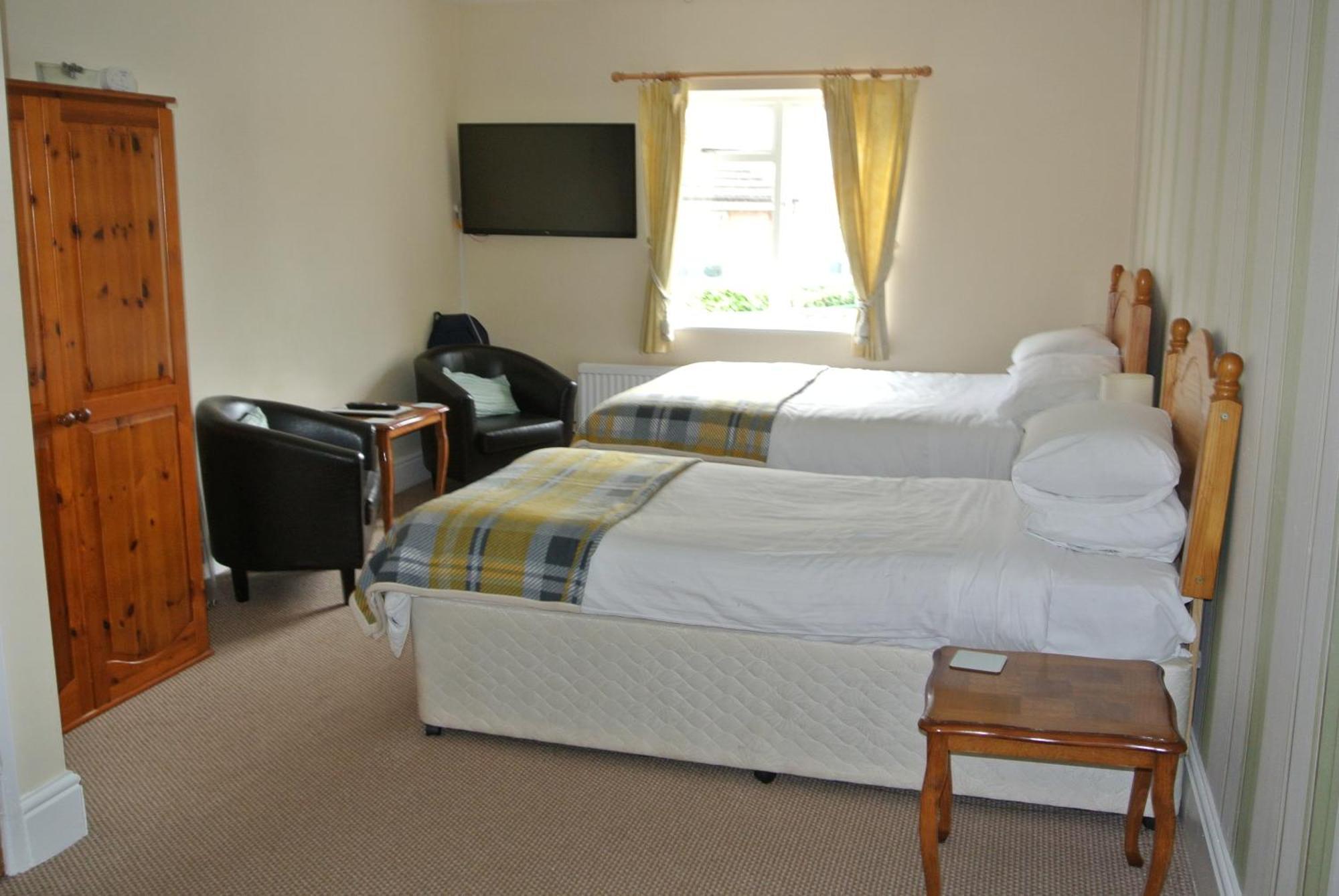 Old Castle Farm Guest House Brecon Extérieur photo