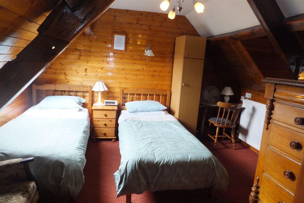 Old Castle Farm Guest House Brecon Extérieur photo